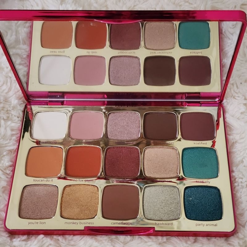 พาเลทตา 15 สีตัวใหม่ล่าสุดจาก Tarte มือ 1