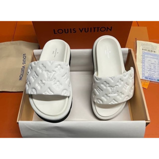 รองเท้าแตะ   Lo uis Vuitton  งานออริเทียบแท้สวยมาก size 36-45 boxset*