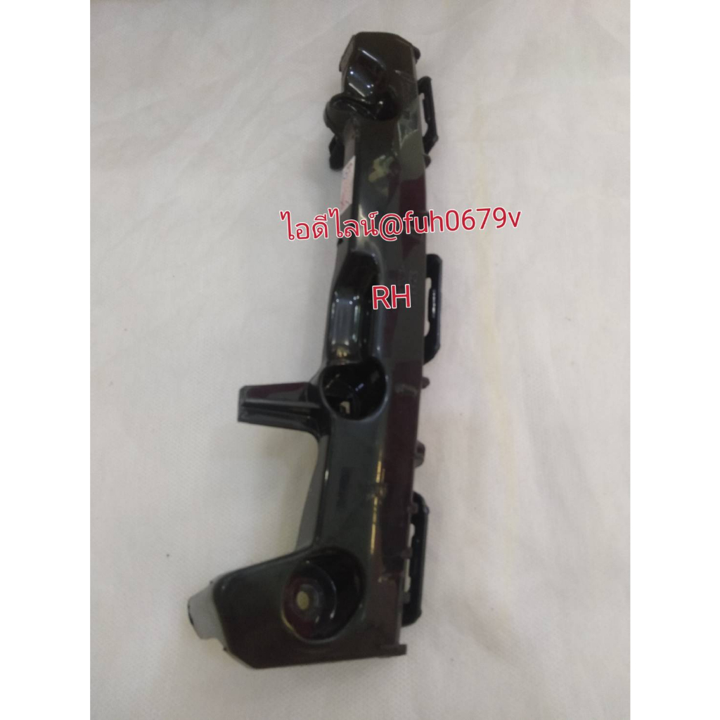 พลาสติกล็อคปลายกันชนหน้าขวา VIGO CHAMP วีโก้