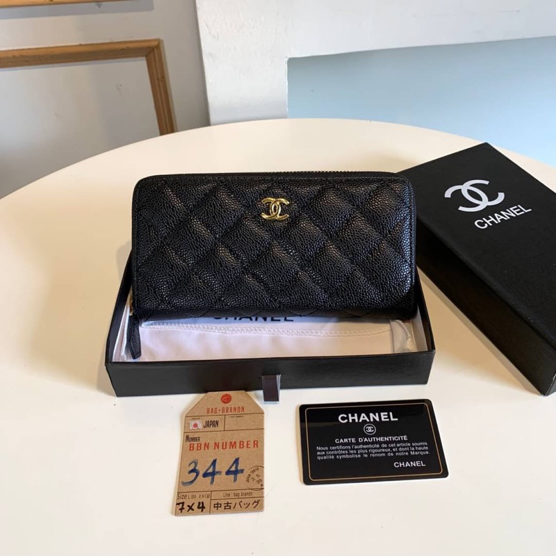 กระเป๋าสตางค์ใบยาว Chanel งานคัดตู้ญี่ปุ่น มือสอง unisex ขนาด 7x4” สภาพดีมาก หนังสวย พร้อมถุงผ้า การ์ด กล่อง พร้อมใช้งาน