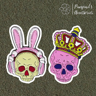 ʕ •ᴥ•ʔ ✿ พร้อมส่ง : เข็มกลัดเซ็ทหัวกระโหลกสวมมงกุฏและหูฟัง |  Skull Wears Crown &amp; Headphone Enamel Brooch Pin Set.