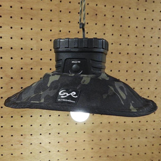 Ballistics Lamp Shade ฝาครอบโคมไฟแบบผ้า สำหรับโคมไฟ LED ที่ออกแบบและออกแบบโดย Halftrack Products สามารถติดกับโคมไฟ LED ต่างๆได้