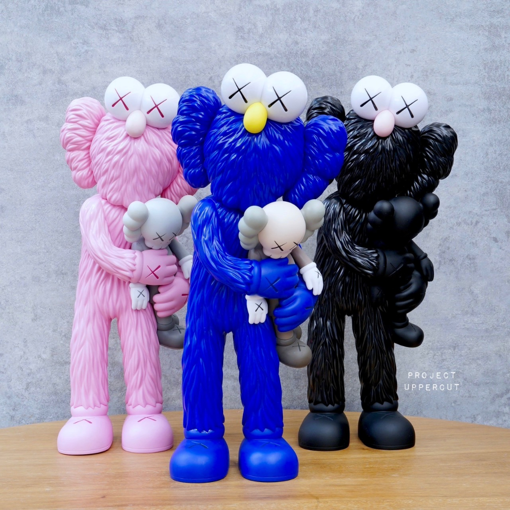 KAWS: TAKE (Figure) [DISPLAYED ITEMS]