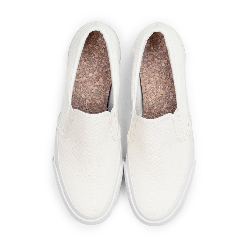 DOEK SLIP ON  " WHITE "
