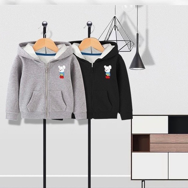 สินค้าล็อตใหม่ เสื้อกันหนาวเด็ก เสื้อแจ็คเก็ตเด็ก ใส่ได้ทั้งหญิง และ ชาย ผ้าคอตตอน ซับในผ้าสำลี ให้ความอบอุ่นได้ดี แบบมี