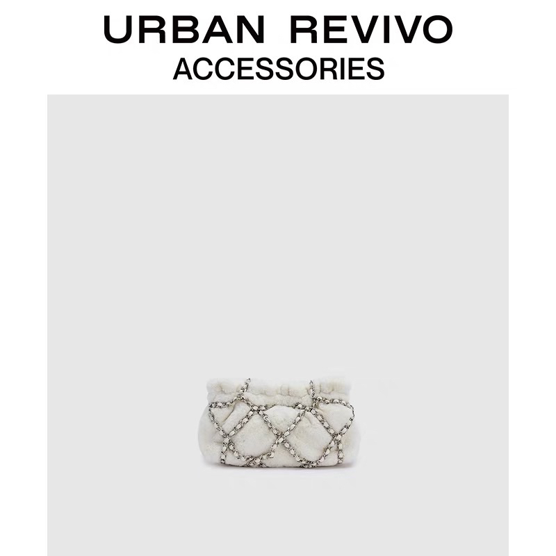 โค้ดลดเหลือ 1,352.- 🔥ขอลิงค์ส่วนลดทักแชทนะค้า  🔥 URBAN REVIVO Chain fluffy white/brown ✨🧸