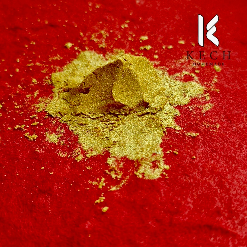 ผงไมก้าสีทอ Natural Gold Mica Powder   เกรดเครื่องสำอางสำหรับผลิตภัณฑ์สำหรับทำสบู่ และ เครื่องสำอางค์  ขนาด 10 g.20 g.