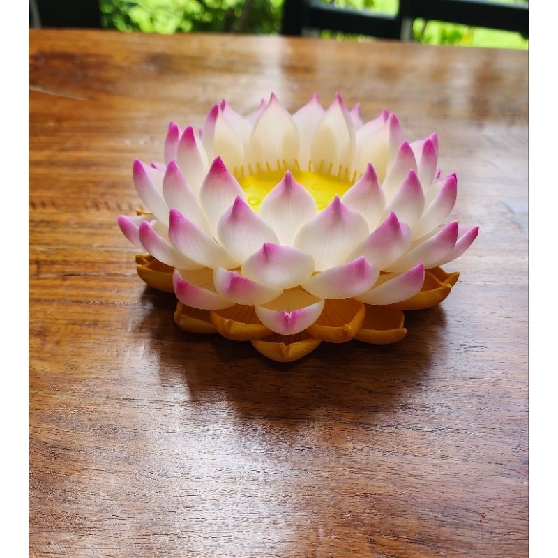 ดอกบัวฐานดอกบัว วางพระ สิงศักดิ์สิทธิ์ สีขาวทอง งานสวย ปราณีต ทำจากดินปั้น