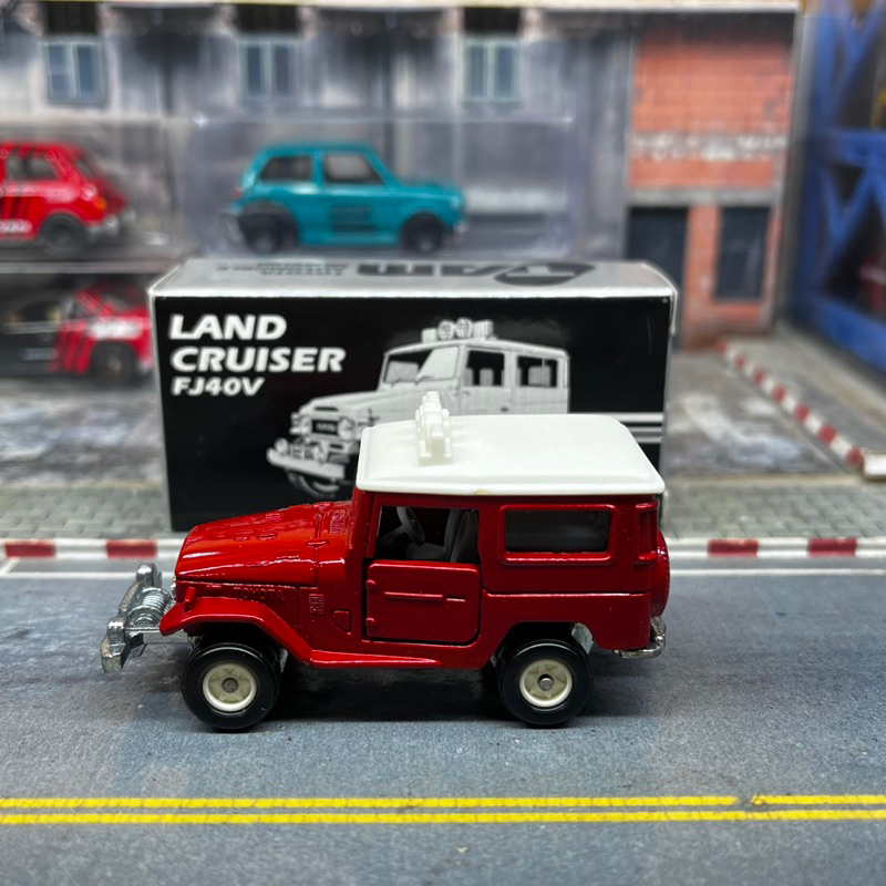 Tomica TAM Land Cruiser FJ40