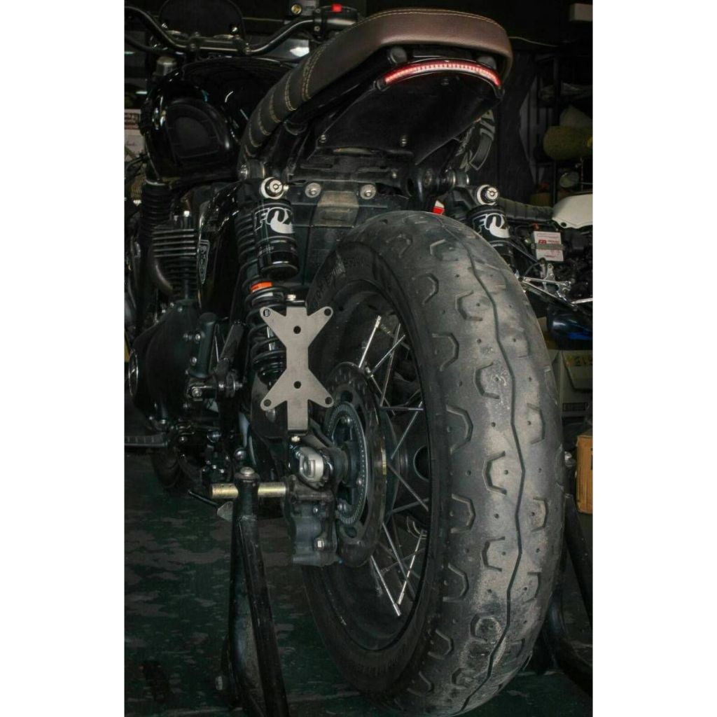 ที่ยึดป้ายทะเบียนด้านข้างTriumph  T100, 120, Street Scramlber - รูปที่ 2