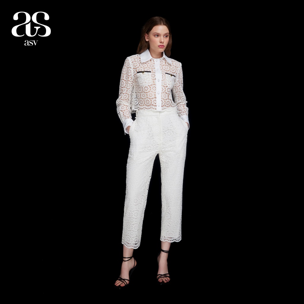 [asv aw23] Evie Eyelet Cropped Pants กางเกงผู้หญิง ทรงครอป ขายาว ผ้าฉลุลายดอกไม้