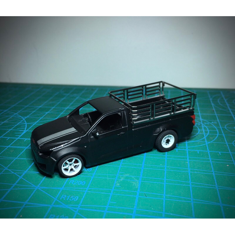 โมเดลคอกเตี้ย สเกล 1:64 สำหรับใส่รถ D max majorette เลือกล้อได้ (ไม่รวมรถ)