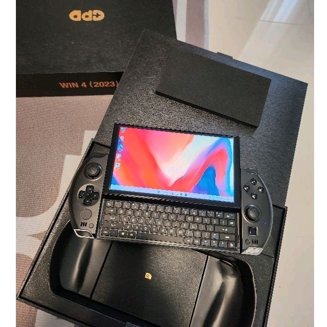 Preorder GPD WIN 4 Pro จอ 6 นิ้ว AMD 7840U 32GB/512GB เครื่องเล่นเกมพกพาคอนโซล