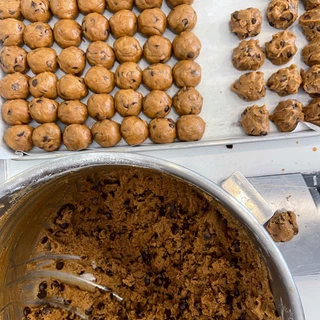 Soft-Baked Cookie - Salted Chocolate Chip คุกกี้นิ่ม