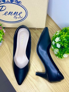 TM05:พร้อมส่ง Size 34-45(P&Aและเพนนี) V2.5นิ้วเรียว หัวนิ่มไม่กัดเท้า ทน