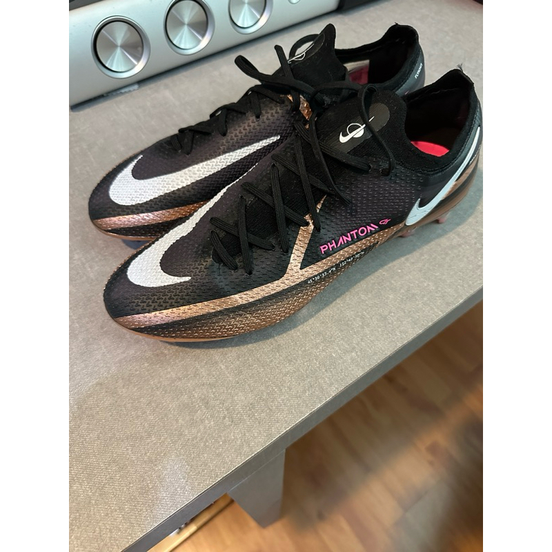 รองเท้าสตั๊ด Nike phantom ตัวท็อป มือ2 ไซส์ 11 UK (290)