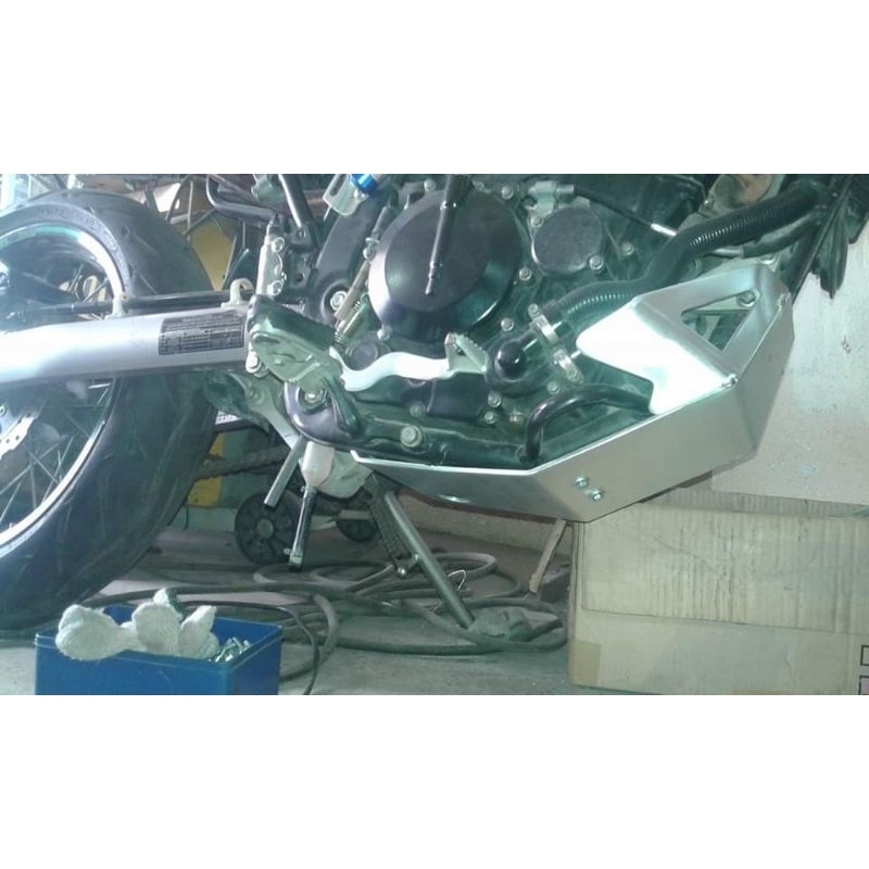 กันแคร้ง KAWASAKI KLX 250 - DTK 250 ( ใช้ร่วมกันได้ ) งานอลูมิเนียม หนา 4 มิล ทำสี พาวเดอร์โค้ท