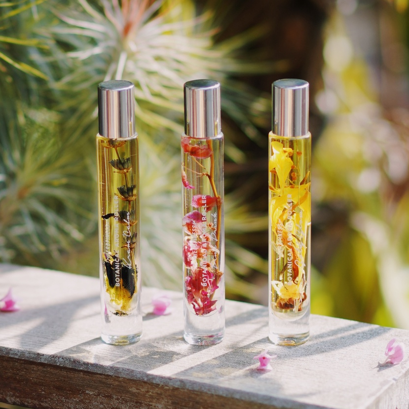 {กลิ่นใหม่} น้ำมันหอมกลิ่นดอกไม้หอมตามฤดูกาล Herbpiness BOTANICAL AROMA ROLLER