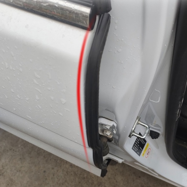 ยางขอบประตูรถ  ยางกันเสียง กันรอย กันกระแทกขอบประตู ด้านในมีโลหะในการจับยึด Car door seal strip U-Shaped Seal ราคา/เมตร