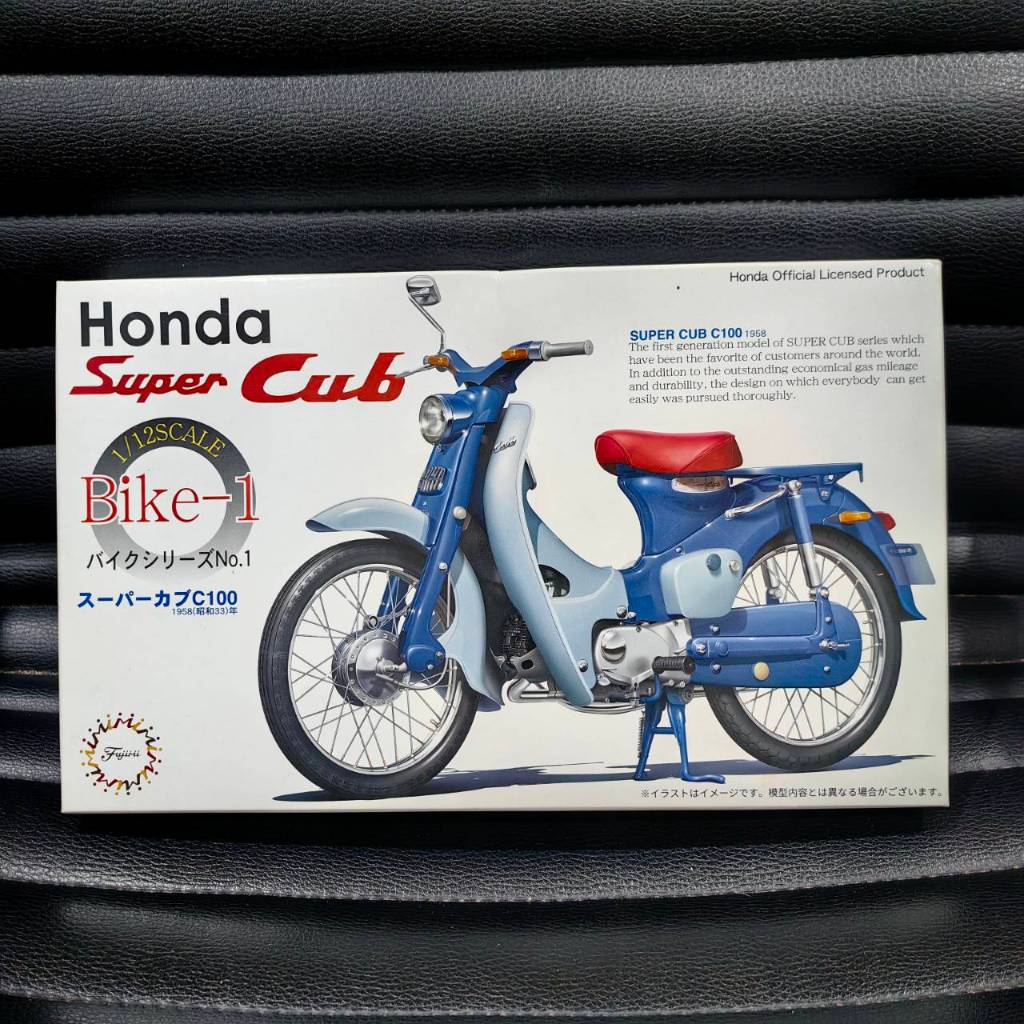 Fujimi 1/12 Scale 1958 Honda Super Cub C100 Plastic Model Bike No.1