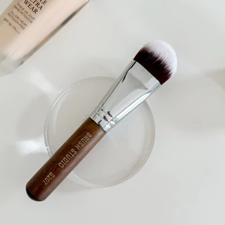 BRUSH STUDIO S series 207 : Foundation Brush แปรงลงรองพื้นทรงแบน