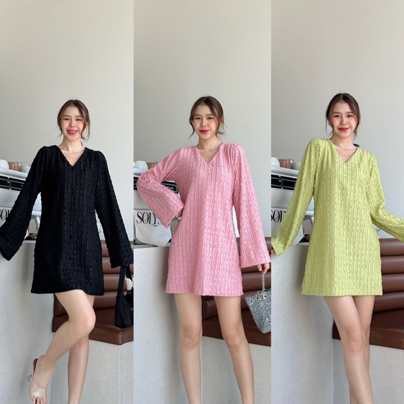 P01-มินิเดรสแขนยาวคอวีงานป้าย