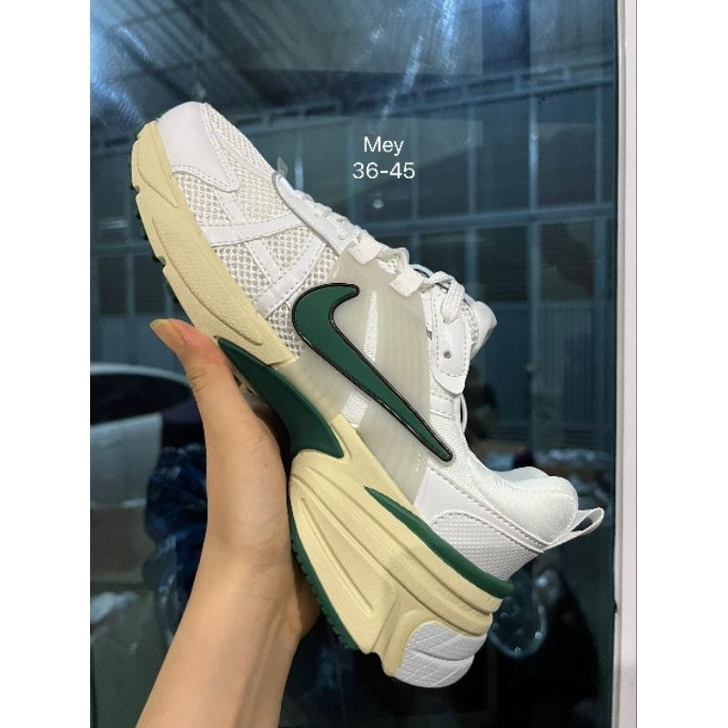 รุ่นใหม่ !!รองเท้าผ้าใบ ใส่วิ่ง ใส่ได้ทั้งผู้หญิงผู้ชาย36--45มีสินค้าพร้อมส่งึ