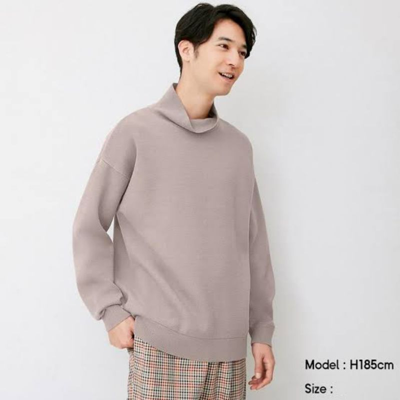 เสื้อคอเต่า แบรนด์ GU