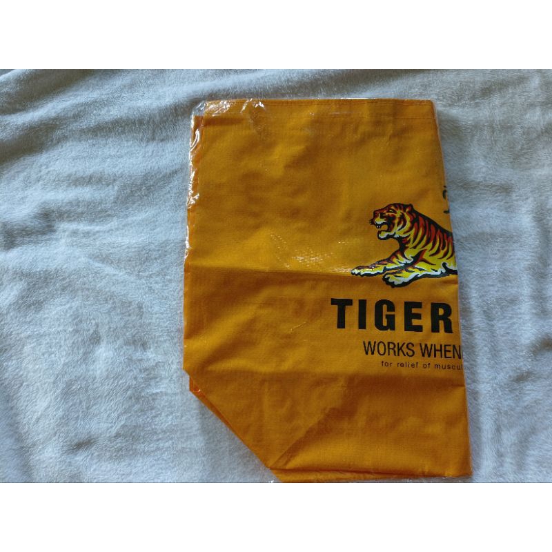 กระเป๋ากระสอบ tiger balm