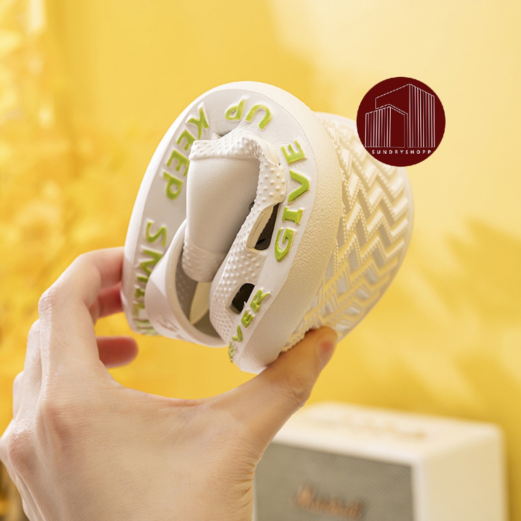 รองเท้าแตะ รองเท้าหัวโต แฟชั่นแบบสวม พื้นนิ่ม ใส่สบาย - รูปที่ 3