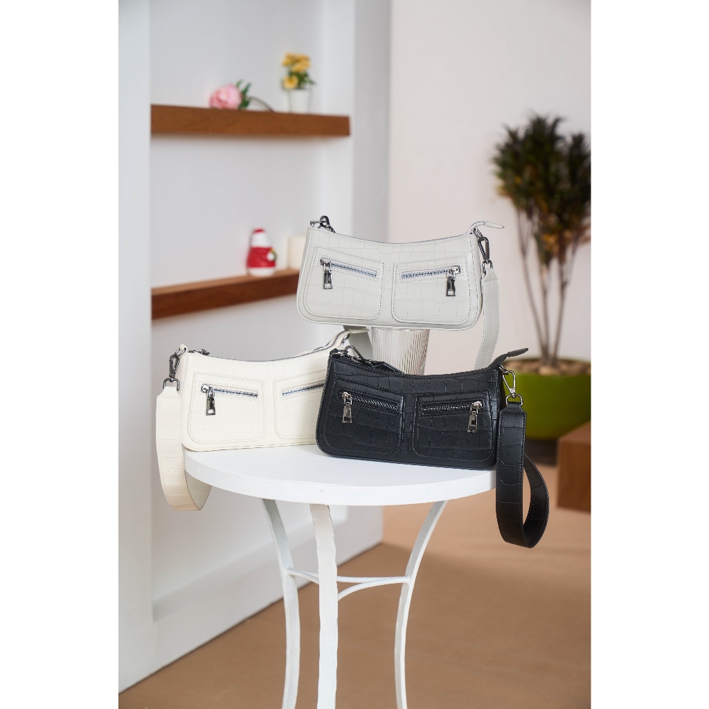 BESTER “CHAPTER” Bag มาพร้อมถุงผ้า