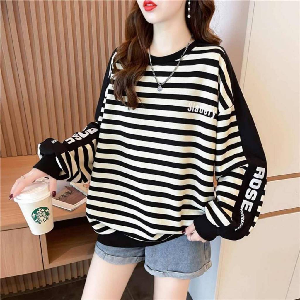 เสื้อแขนยาวคอกลม Oversize ลายริ้ว ผ้านิ่ม ผ้าลื่น ใส่สบาย ชาย/หญิง ใส่ได้ พร้อมส่ง B67