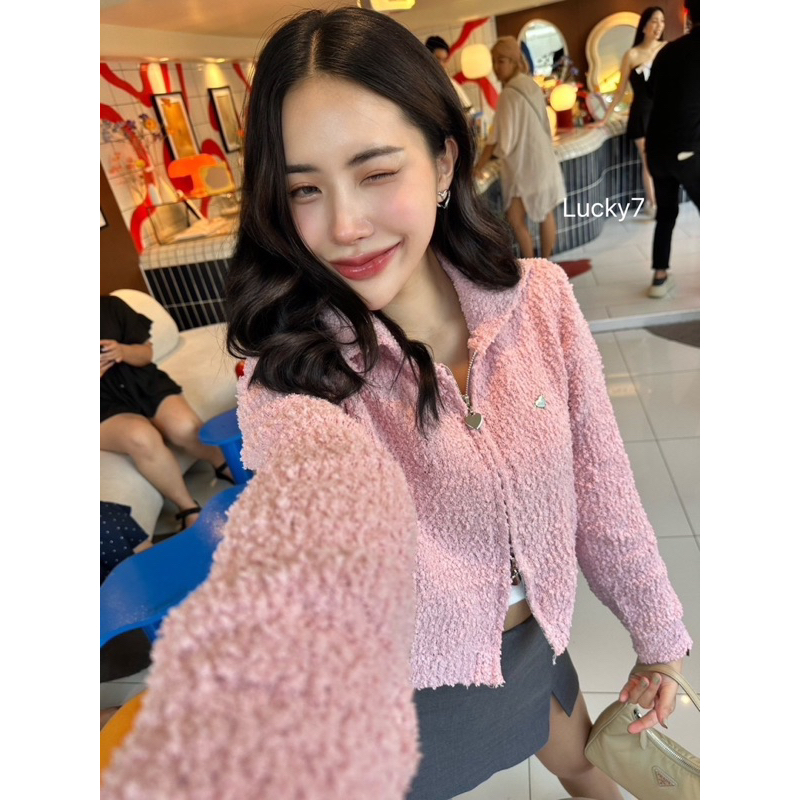 BY IRA Mashmellow Cardigan เสื้อไหมพรมคาร์ดิแกนคอปกแขนยาวซิปหัวใจ2หัว เนื้ป้าเลียนแบบขนแกะ น่ารัก ราคา ถูกที่สุด ดีลบีเคเค แกลเลอรีภาพที่ 7