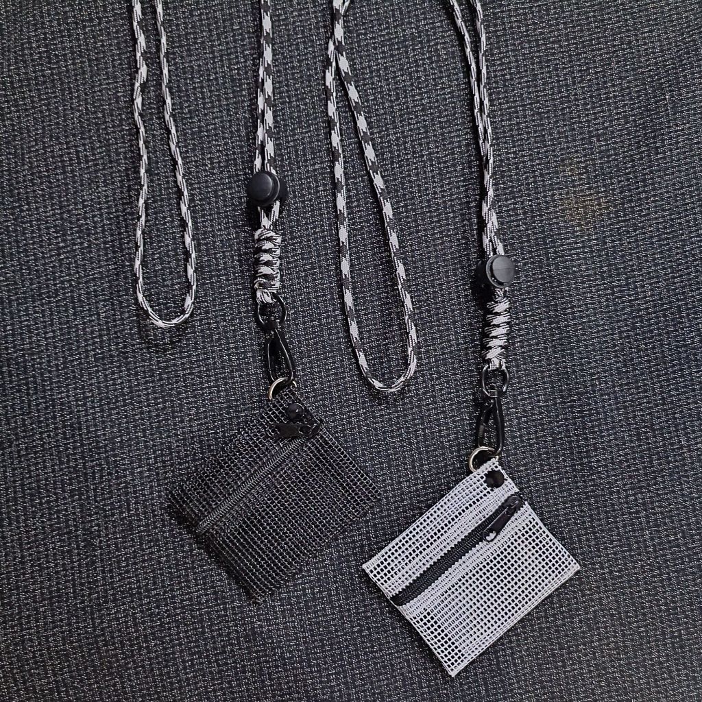 SMBG01 กระเป๋าคล้องคอ พร้อมสายห้อยคอ แบบตาข่าย ใส่เหรียญ หูฟังไร้สาย อุปกณ์ชิ้นเล็ก ทรงสี่เหลียม ขนา
