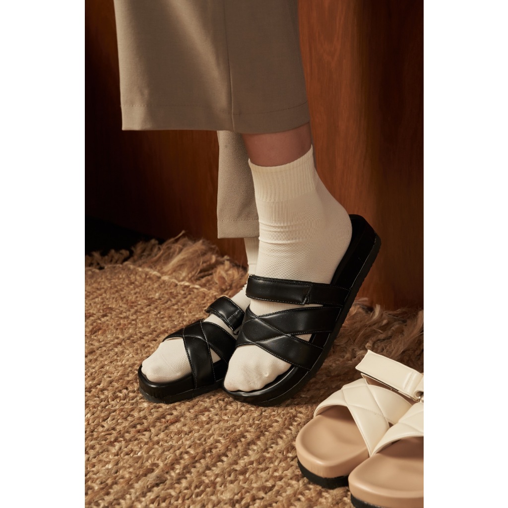 The Street Wear Studio - Nika Sandals | รองเท้าแตะ