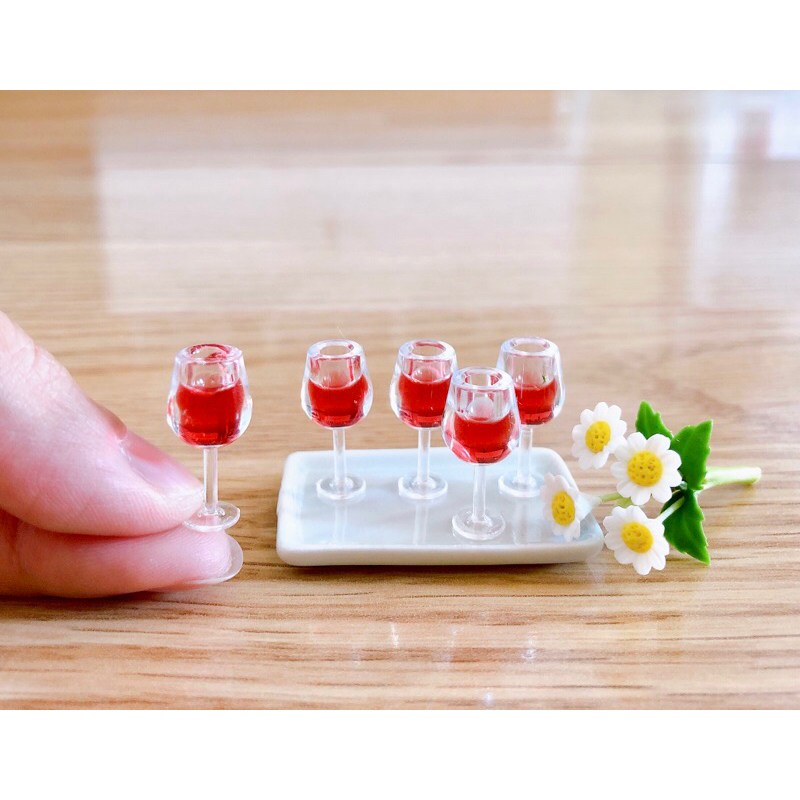 โมเดลแก้วไวน์ ขวดไวน์ จำลองขนาดจิ๋ว สูง 2 cm. ราคา/ชิ้น