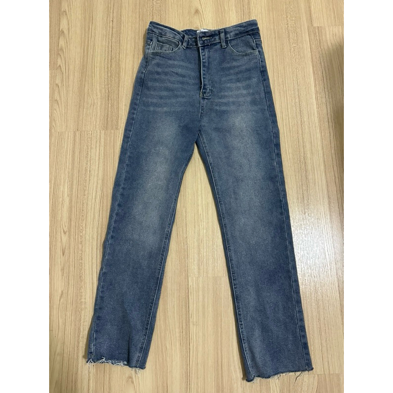 กางเกงยีนส์กระบอกเล็กร้าน Bananashop size xl ส่งต่อ