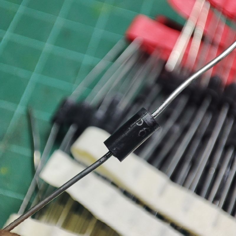 5 ชิ้น P6KE18A.  Diode. Breakdown Voltage 17.1 -18.9 V.