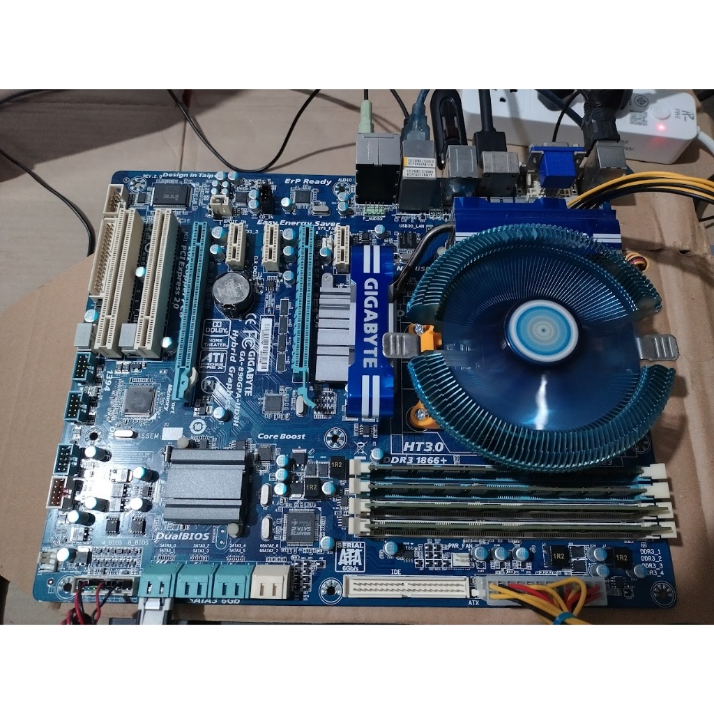 Set AMD Phenom 1050T X6 @2.80 ghz + mb Gigabyte GA-890GPA-UD3H + ddr3 8Gb ( cpu+mb+ram) สุดคุ้ม พร้อ