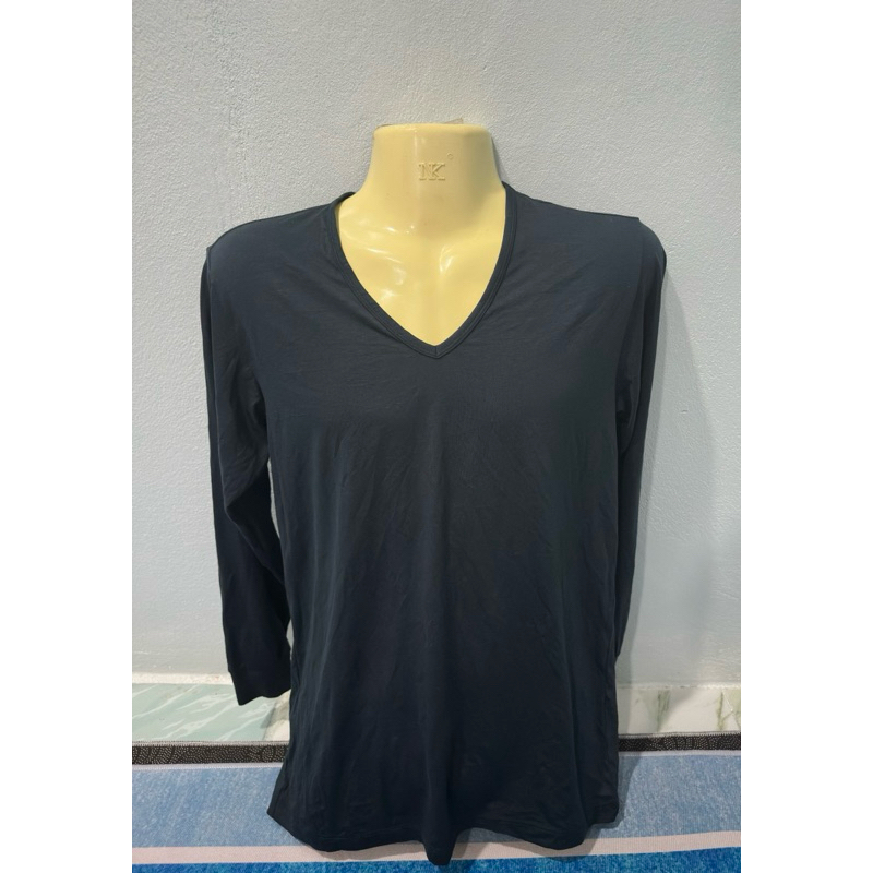 เสื้อHEATผู้ชาย Size M กันหนาวติดลบ มือ2สภาพดี ไม่มีตำหนิ ผ้าโพลีเอสเตอร์ ผ้านิ่ม ยืดได้ดี ใส่สบาย