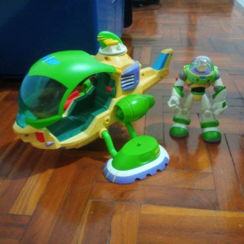ของเล่นของสะสม โมเดล toy story buzz lightyear  พร้อม ยานพาหนะอากาศยาน ของแท้