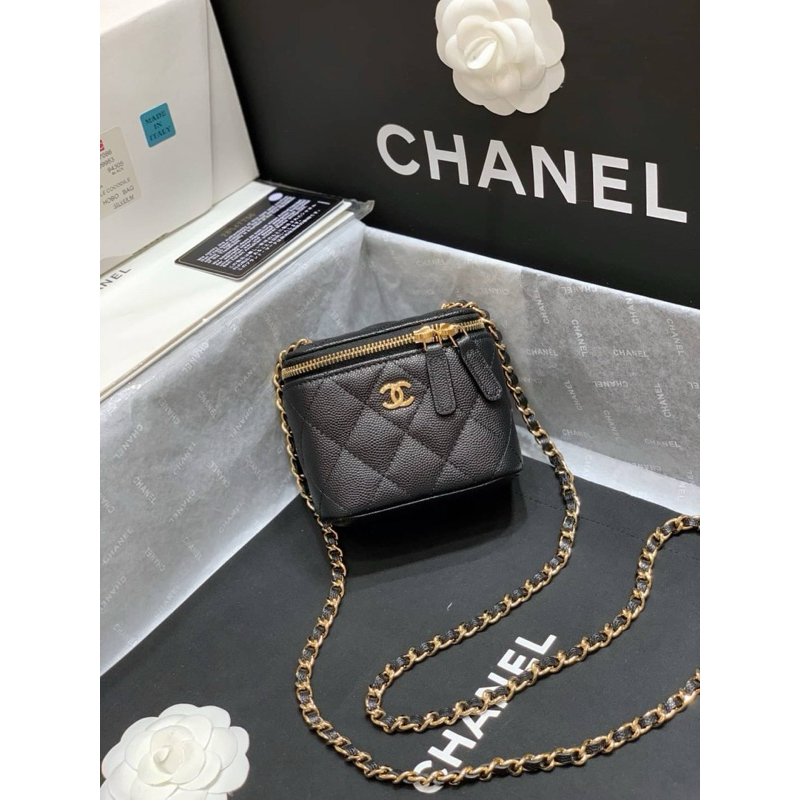 Chanel Mini Cube Vanity Bag(Ori)VIP  📌หนังอิตาลีนำเข้างานเทียบแท้ 📌size 11x8.5x7 cm.