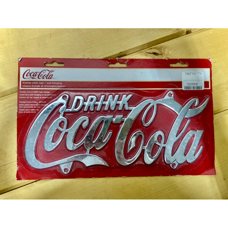 Logo dicut Cocacola.