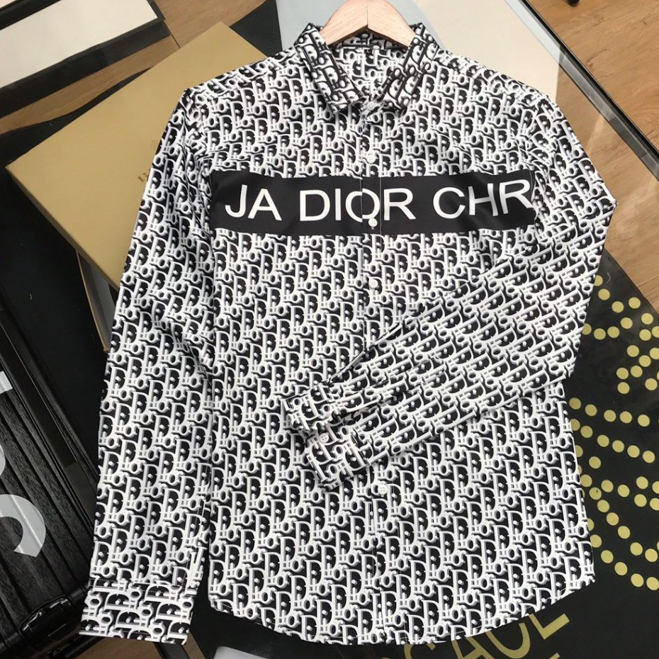เสื้อเชิ้ตแขนยาวสีดำใส่ได้ทั้งผู้หญิงและผู้ชายแบรนด์Dior ลวดลายดิออร์ ป้ายดิออร์ ทรงสวยเข้ารูป รหัสD