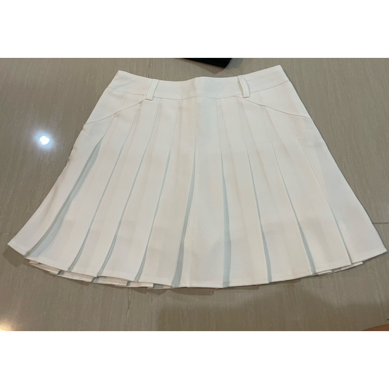 White Pleated skirt used _ size S (for Free ! buy Total 200up)