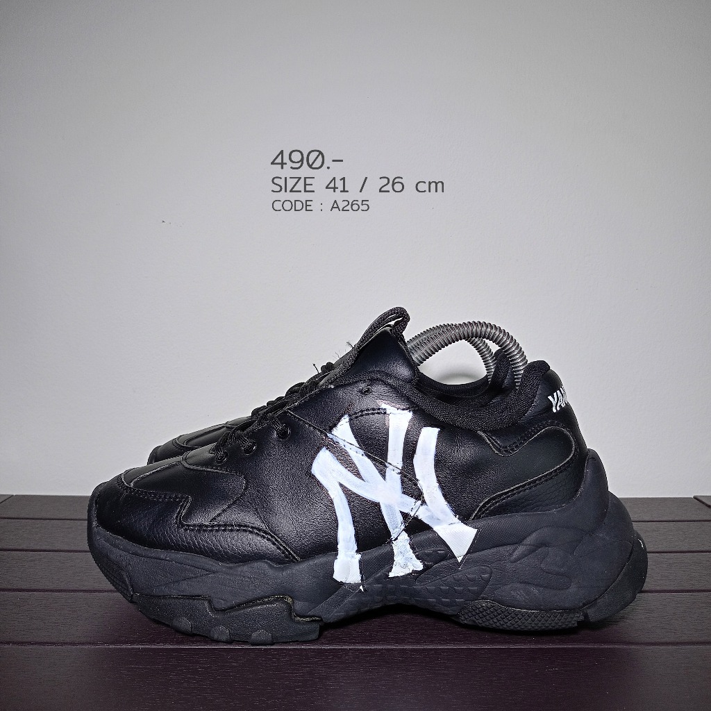 MLB NY 41 / 26 cm รองเท้ามือสอง (A265)