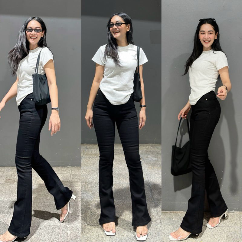 ยีนส์ WANWI Code.W19 กางเกงยีนส์ขาม้าเล็กเอวสูงผ้ายืดสีดำสนิท