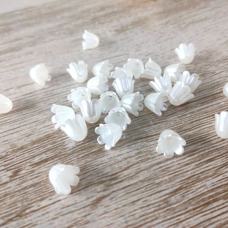 ดอกไม้ครอบมุกขนาด10mm. 50/100ชิ้น
