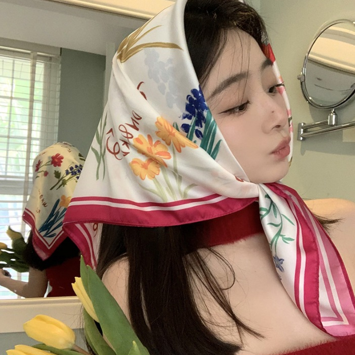 Silk Feeling ผ้าคลุมผมสี่เหลี่ยมจตุรัสมีหลายลาย หลายสีใช้กันแดด กันลม เป็นพร็อบถ่ายรูป