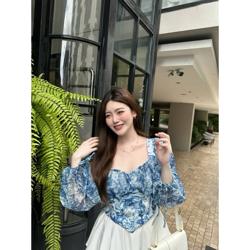 เสื้อครอปblueforestโทนฟ้าสดใส
